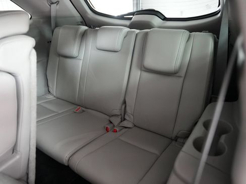 Used 2017 Toyota Highlander XLE AWD/4WD image 36