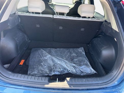 Used 2025 Kia Niro EX Touring image 24