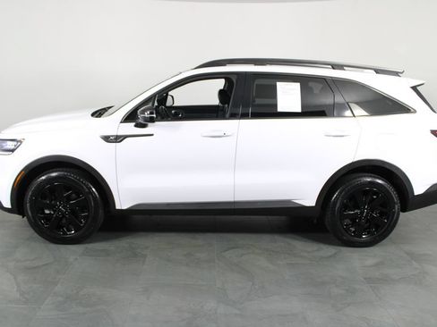 Used 2022 Kia Sorento S w/ Panoramic Sunroof Package AWD/4WD image 14