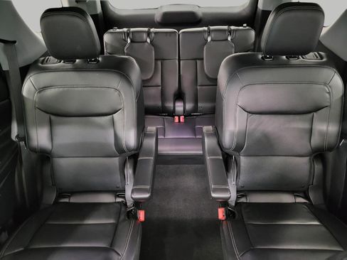 Used 2023 Ford Explorer Limited w/ Equipment Group 301A image 21