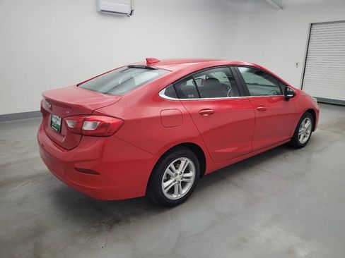Used 2017 Chevrolet Cruze LT FWD image 10