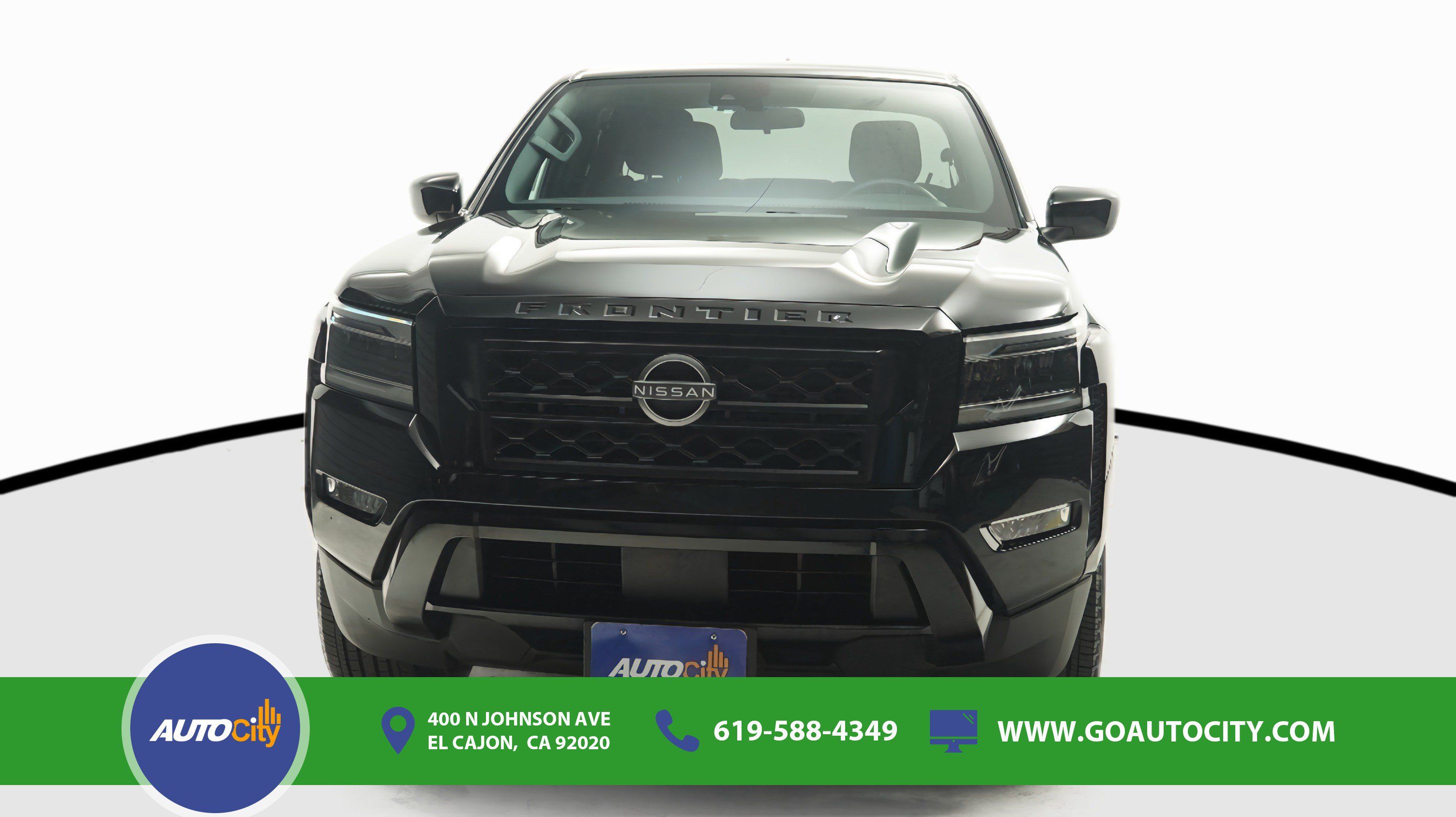 Used 2023 Nissan Frontier SV w/ Midnight Edition Package RWD image 4