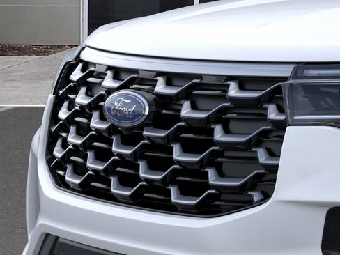 New 2026 Ford Explorer Platinum RWD image 17