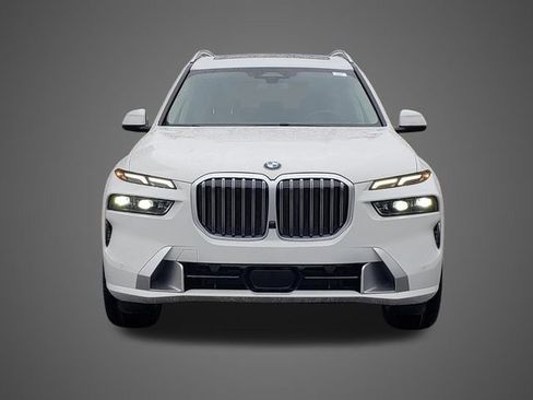 New 2026 BMW X7 xDrive40i w/ Premium Package image 2