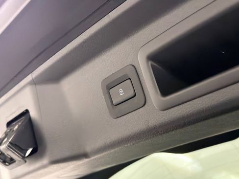 Used 2024 MAZDA CX-30 AWD 2.5 S w/ Select Sport Pkg image 9