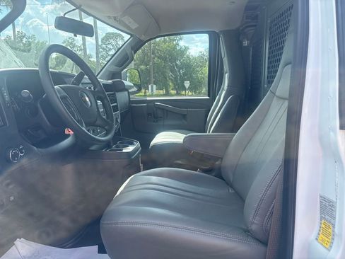 New 2025 Chevrolet Express 2500 w/ Driver Convenience Package image 9
