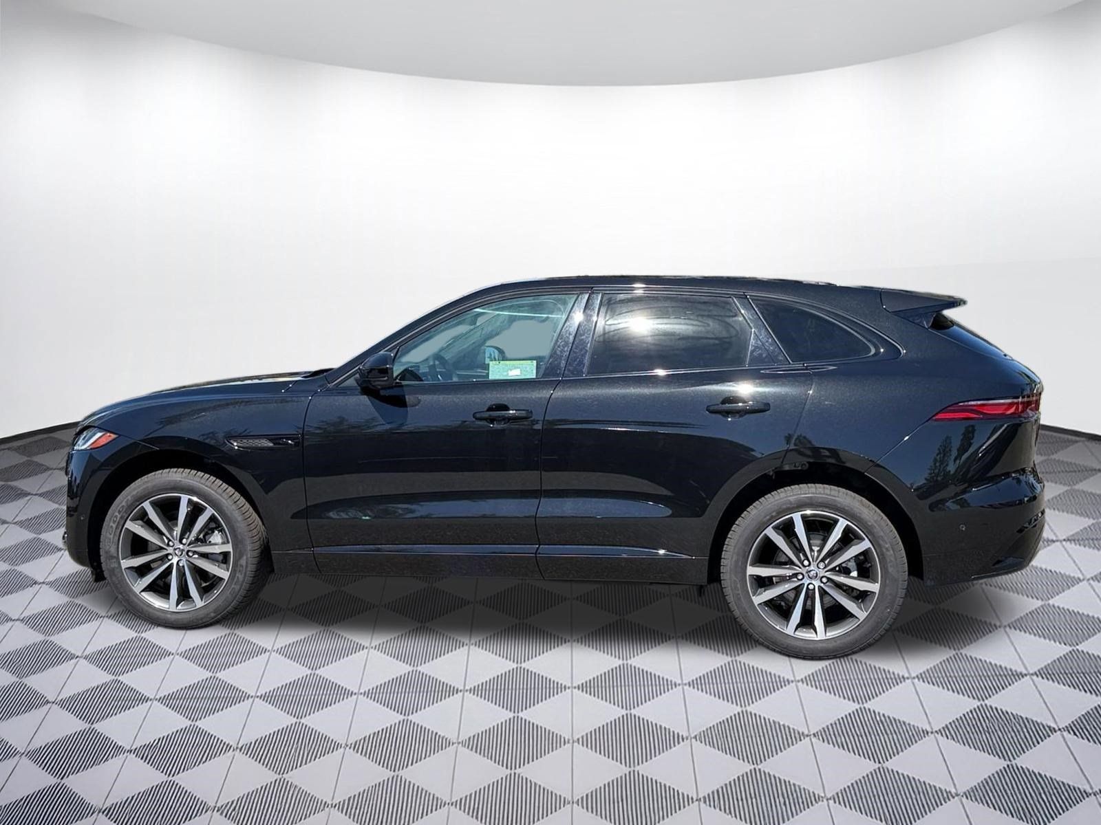 New 2026 Jaguar F-PACE R-Dynamic S AWD/4WD image 2