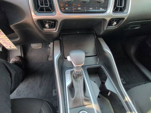 Used 2023 Kia Sorento LX image 21