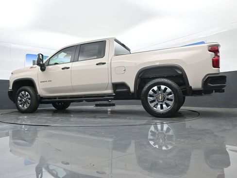 New 2026 Chevrolet Silverado 2500 Custom w/ Custom Value Package AWD/4WD image 17