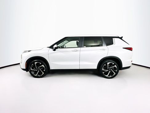 Used 2024 Mitsubishi Outlander SE FWD image 4