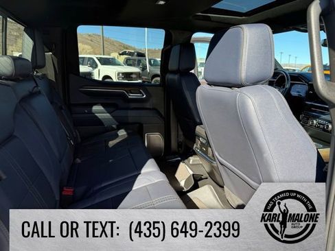 Used 2023 Chevrolet Silverado 1500 High Country w/ Technology Package image 34