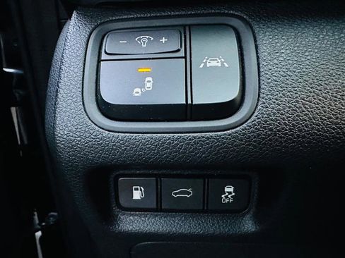 Used 2020 Kia Optima LX image 36