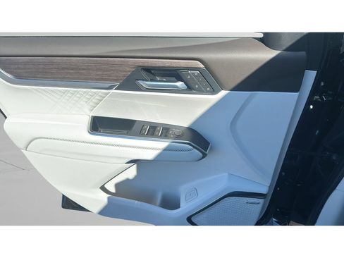 New 2026 GMC Acadia Denali w/ Super Cruise Package AWD/4WD image 11