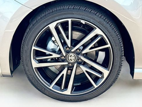 Used 2026 Toyota Camry XSE FWD image 29