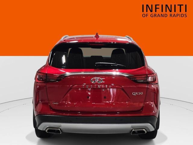 Used 2023 INFINITI QX50 Sensory AWD/4WD image 6