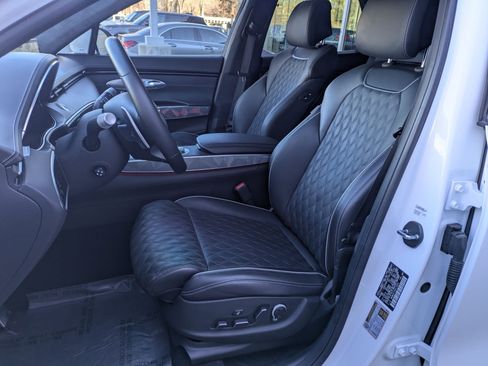 Used 2025 Genesis GV70 3.5T Sport w/ Sport Advanced Package image 26