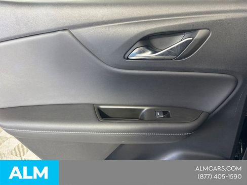 Used 2025 Chevrolet Blazer LT FWD image 25