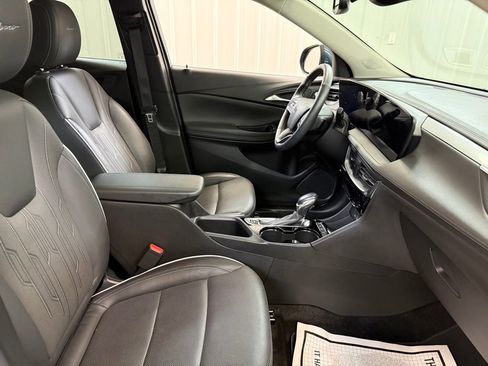 Used 2024 Buick Encore GX Avenir AWD/4WD image 28