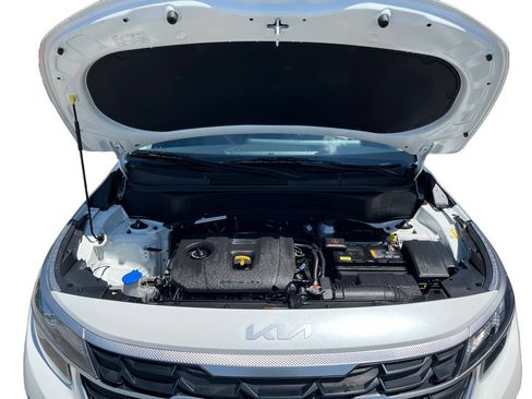 Used 2026 Kia Seltos LX FWD image 31