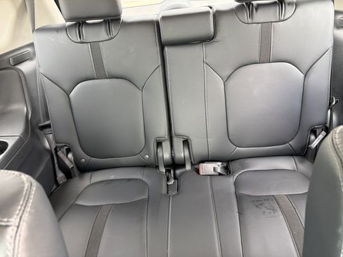 Used 2025 Honda Pilot EX-L image 30
