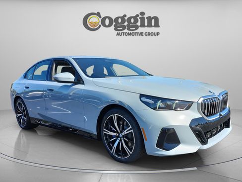 New 2026 BMW 530i w/ M Sport Package RWD image 8