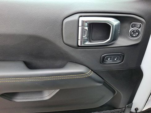 Certified 2025 Jeep Wrangler Unlimited Sahara w/ Safety Group image 16