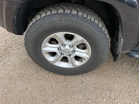 Used 2019 Toyota 4Runner SR5 AWD/4WD image 11