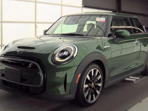 Used 2024 MINI Cooper SE w/ Signature Upholstery Package FWD image 5