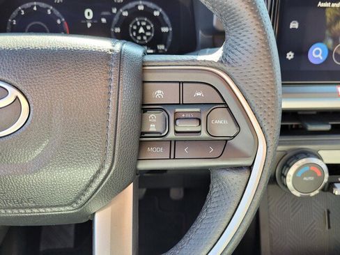 Certified 2025 Toyota Tacoma TRD Off-Road image 22