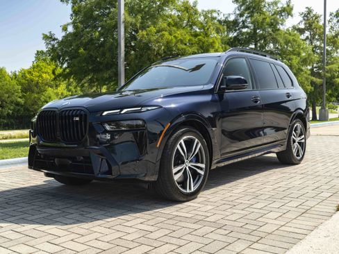 Used 2025 BMW X7 M60i AWD/4WD image 4