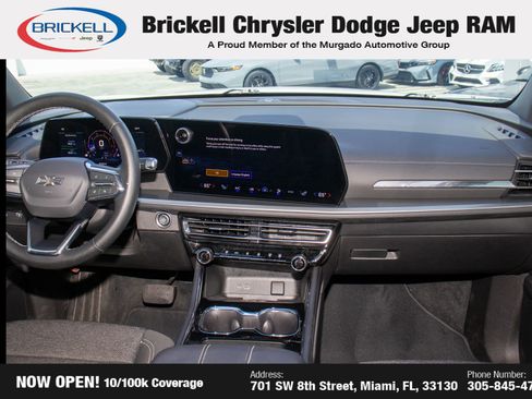 Used 2026 Chevrolet Traverse LT w/ Midnight/Sport Edition FWD image 21
