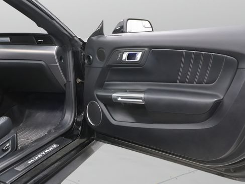 Used 2019 Ford Mustang Premium RWD image 29