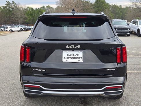 Certified 2023 Kia Sorento SX image 9