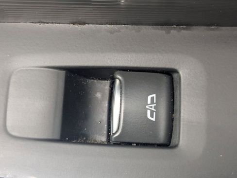 Used 2024 Cadillac XT4 Premium Luxury image 32