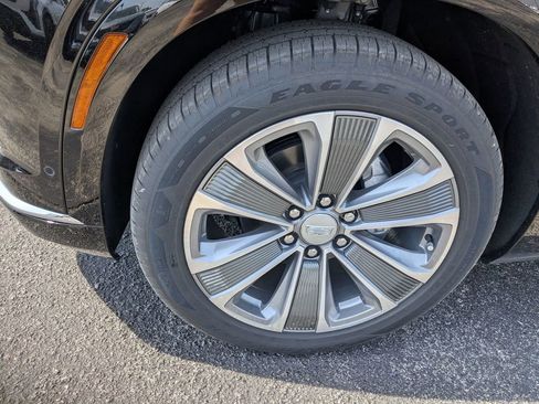 New 2026 Cadillac Vistiq Luxury image 9