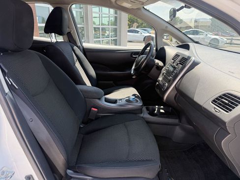 Used 2015 Nissan Leaf S w/ Charge Package FWD image 24