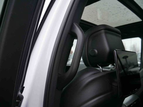 New 2025 Jeep Wagoneer L Series II w/ Convenience Group I image 17