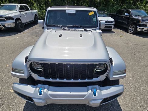 Used 2024 Jeep Wrangler High Altitude AWD/4WD image 13