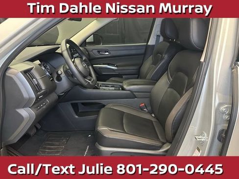Used 2023 Nissan Pathfinder SL AWD/4WD image 21