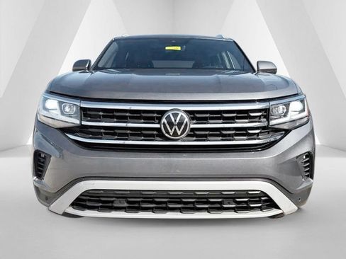 Used 2022 Volkswagen Atlas Cross Sport SEL AWD/4WD image 2