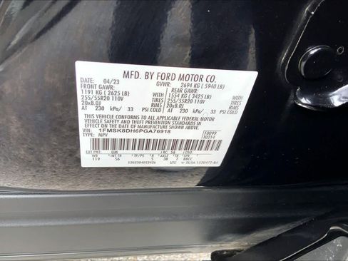 Used 2023 Ford Explorer XLT w/ Equipment Group 202A AWD/4WD image 34