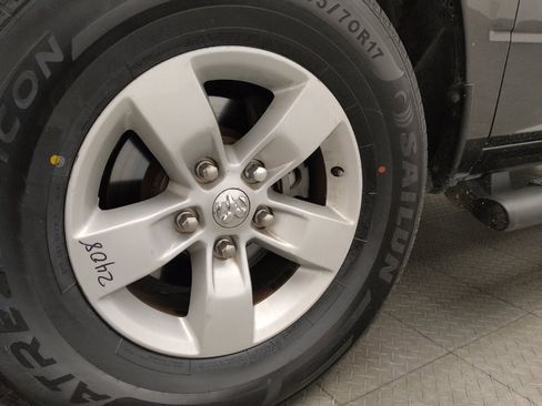 Used 2019 RAM 1500 Express RWD image 31