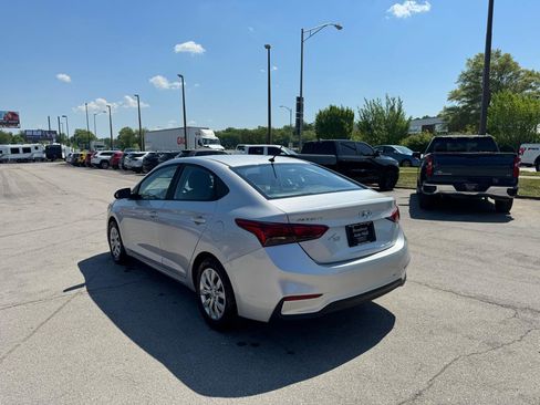 Used 2018 Hyundai Accent SE FWD image 5