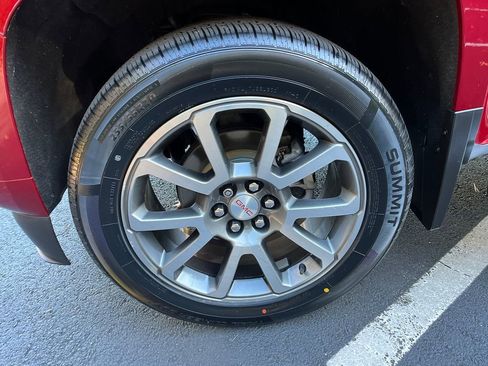 Used 2021 GMC Canyon Denali image 24