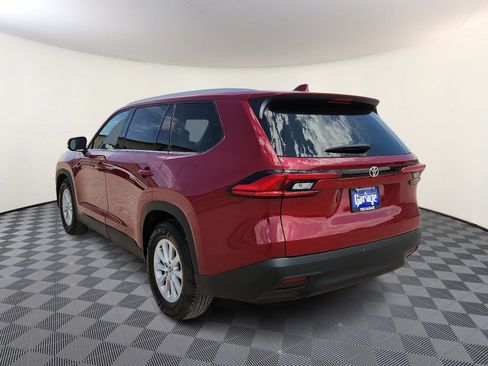 Used 2024 Toyota Grand Highlander FWD image 3
