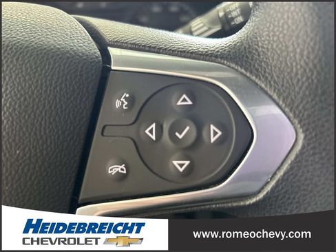Used 2023 Chevrolet Traverse LS FWD image 20