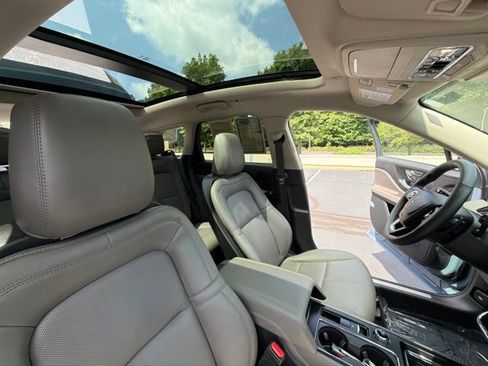 Used 2025 Lincoln Corsair AWD w/ Equipment Group 101A image 25
