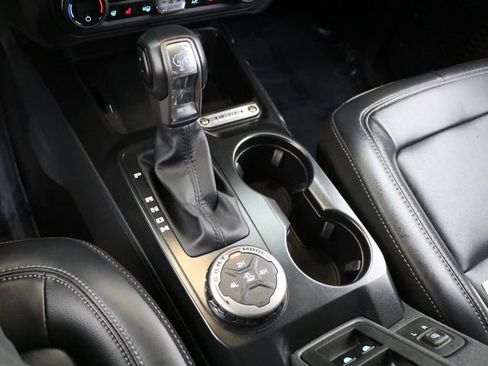 Used 2025 Ford Bronco Outer Banks AWD/4WD image 25