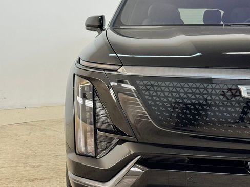 New 2026 Cadillac Vistiq Sport w/ LPO, Floor Liner Package image 11