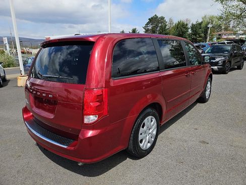 Used 2015 Dodge Grand Caravan SE w/ Quick Order Package 29E SE FWD image 3